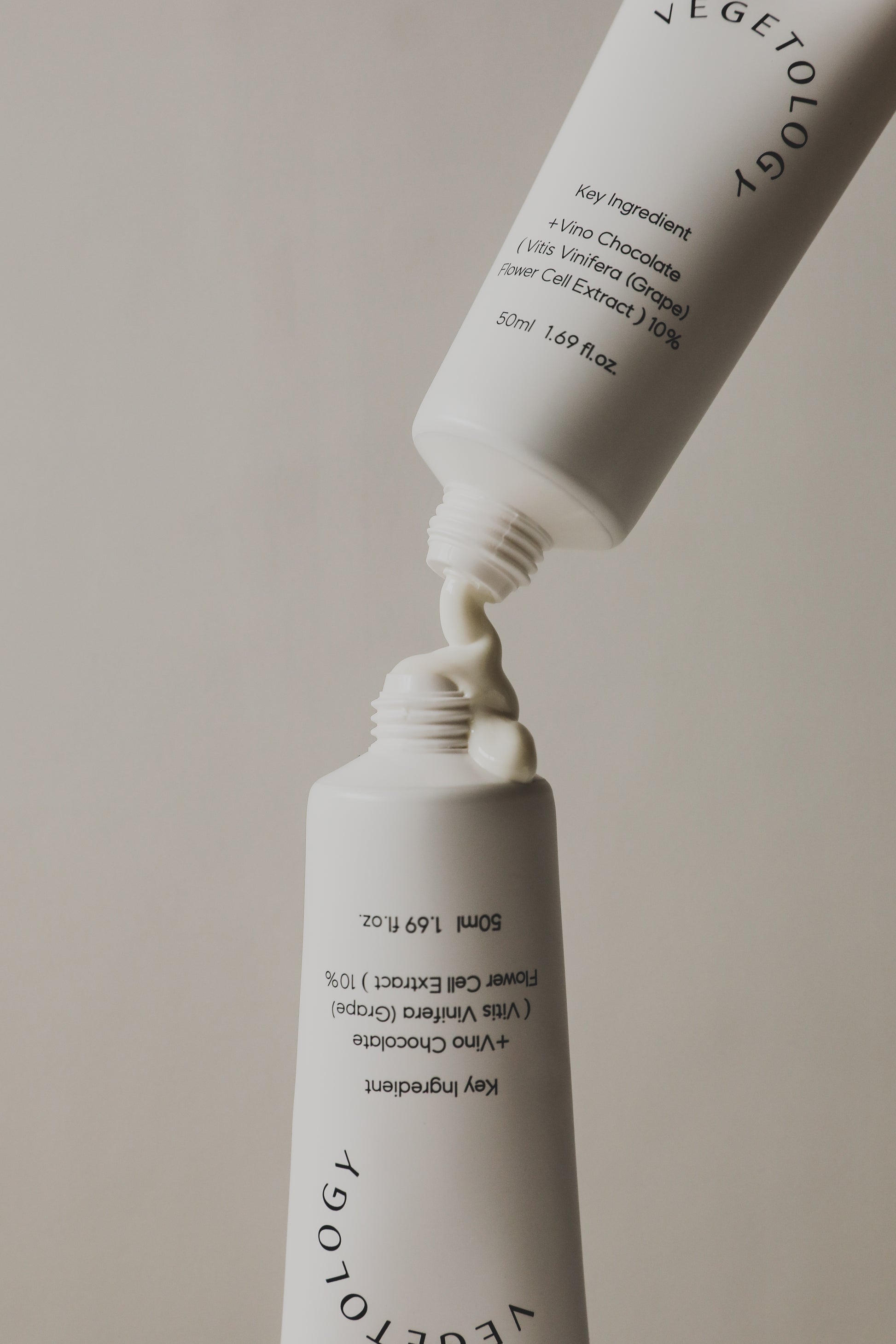 Crema Solar Limpiadora Flor de Uva Tonificante Vegetology 50ML | Kaizen Beauty