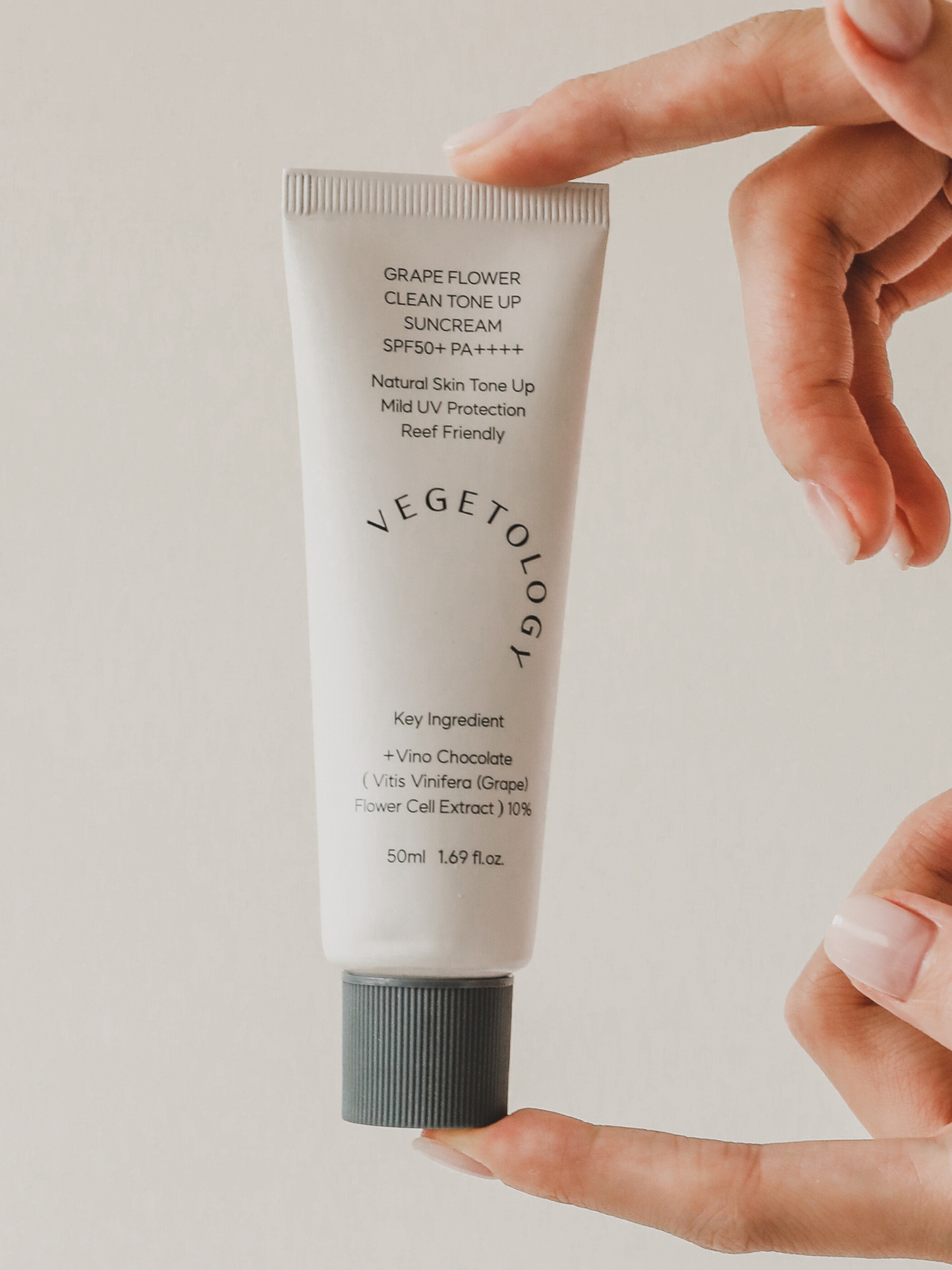 Crema Solar Limpiadora Flor de Uva Tonificante Vegetology 50ML | Kaizen Beauty